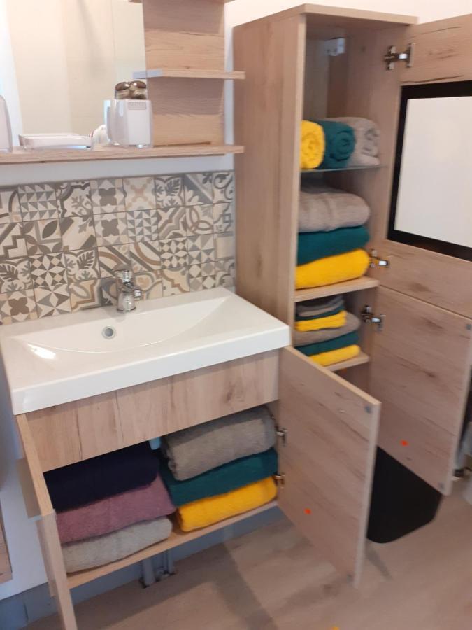 Gite "Las Casitas Du Lot" Dans Le Perigord Frayssinet-le-Gélat Kültér fotó